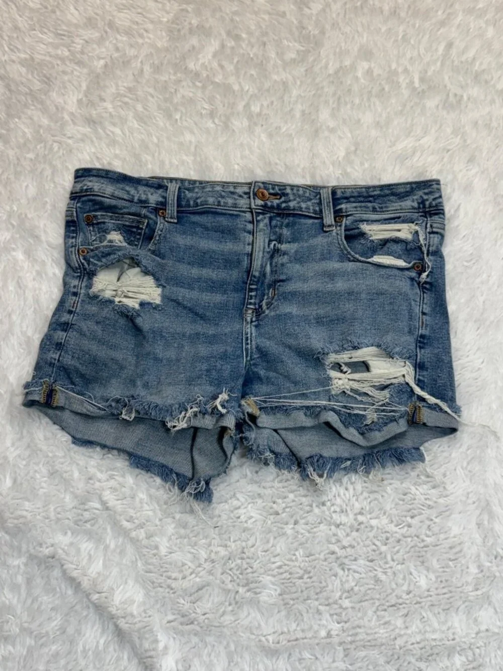 American Eagle Hi-Rise Shortie Distressed Denim Jean Shorts Classic Ripped 14 - Picture 6 of 7